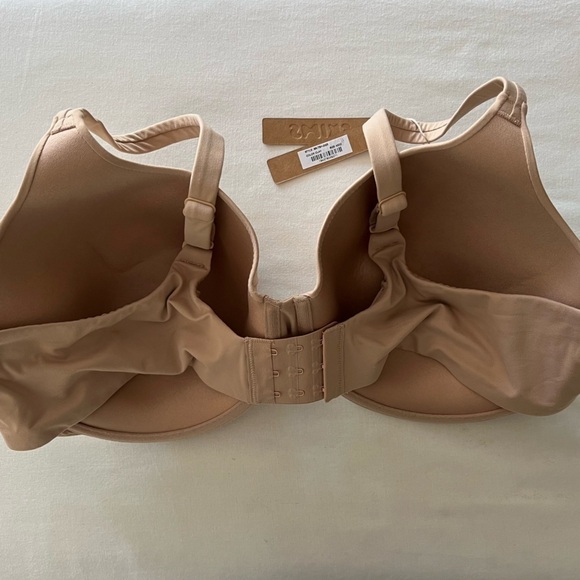 Skims Fits Everybody T-Shirt Bra in Clay - Picture 6 of 15